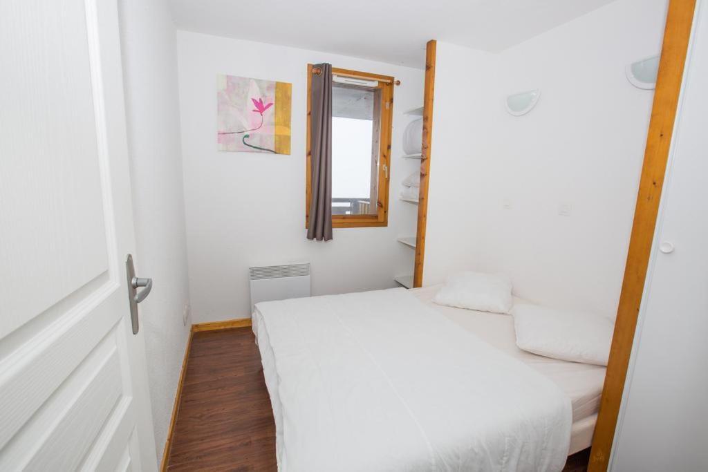 Appartement 4 Personnes Avec Piscine, Wifi, Garage Бесс-е-Сент-Анастез Екстер'єр фото