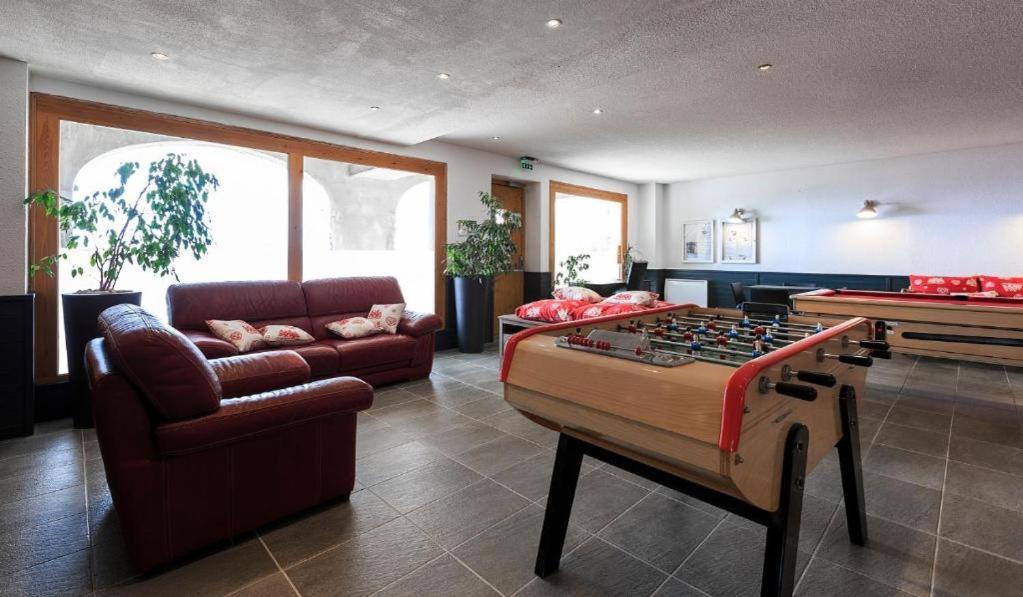 Appartement 4 Personnes Avec Piscine, Wifi, Garage Бесс-е-Сент-Анастез Екстер'єр фото